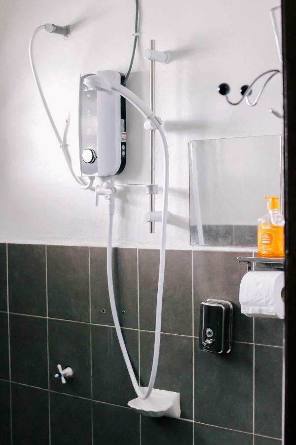 Thedaun Homestay Seri Iskandar, Perak Extérieur photo